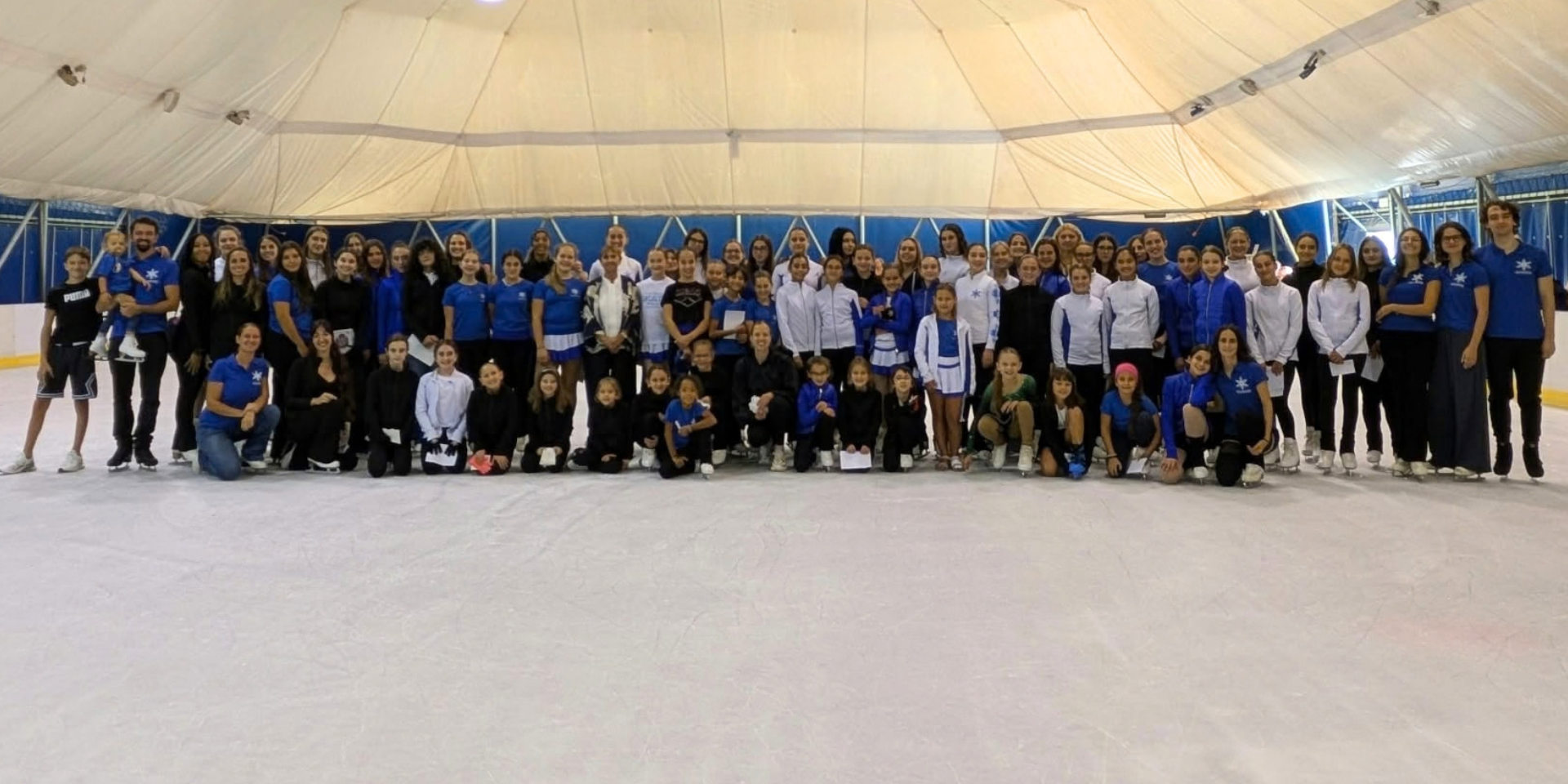 Un momento dell'incontro tra gli atleti Ice Emotion e Carolina Kostner al Palaghiaccio Ice Emotion, settembre 2026